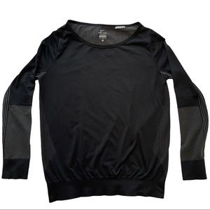 Nike Running Dri-Fit Epic Knit Crew Long Sleeve Shirt Top Womens Sz Large Black